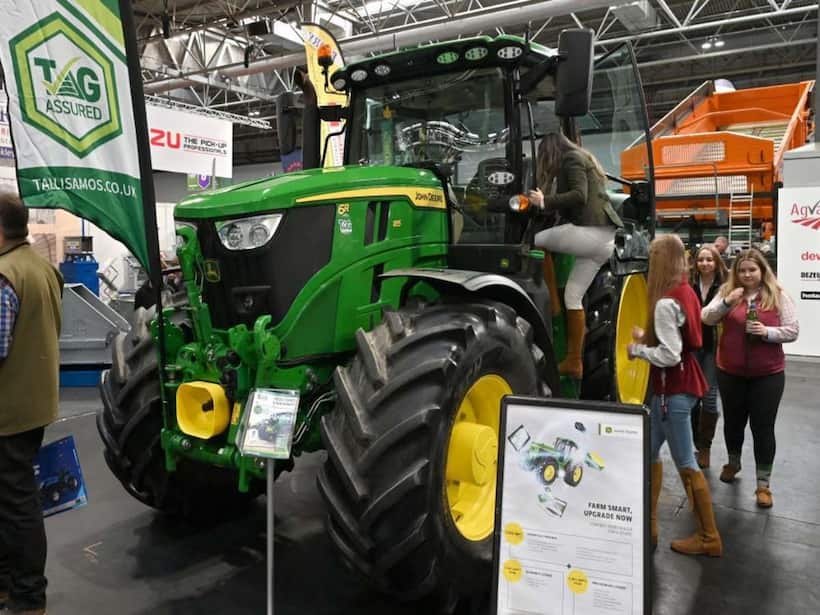 https://stocktwits.com/news articles/markets/equity/deere q2 earnings preview demand remains a concern/chitYAJRbVf