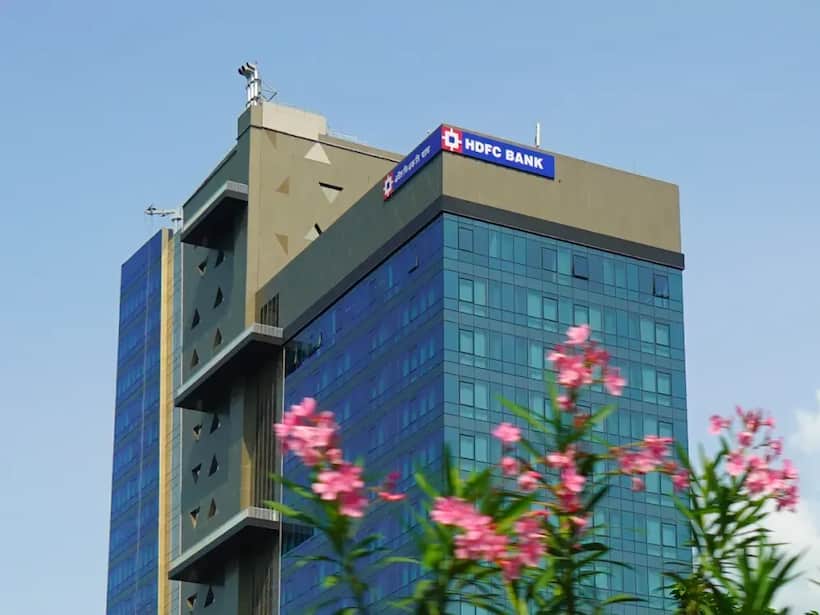 https://stocktwits.com/news articles/markets/equity/hdfc bank could retest lifetime high says sebi ra deepak pal/chlrrAtRRcj