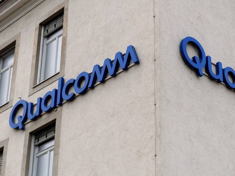 https://stocktwits.com/news articles/markets/equity/qualcomm to buy alphawave semi in 2 b deal to bolster data center strategy/chlEQ9ERbyE