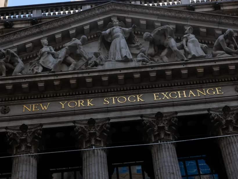 https://stocktwits.com/news articles/markets/equity/nasdaq futures dip as traders turn cautious after tech led rally/chkMCpBRbwb