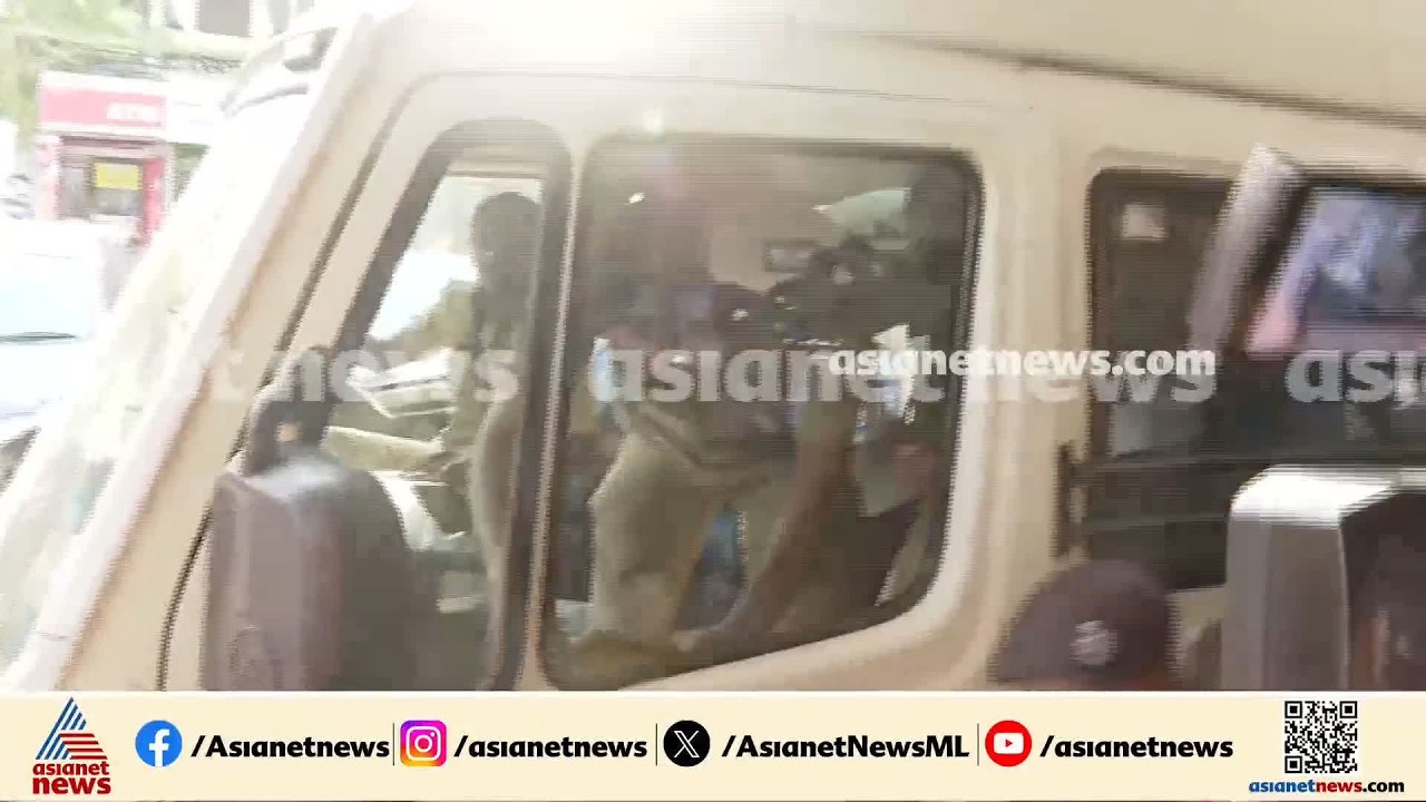 ചോദ്യംചെയ്യൽ പൂർത്തിയായി; വൈദ്യപരിശോധനയ്ക്കായി പിഎസ് പ്രശാന്തിനെ ജില്ലാ ആശുപത്രിയിൽ എത്തിച്ചു