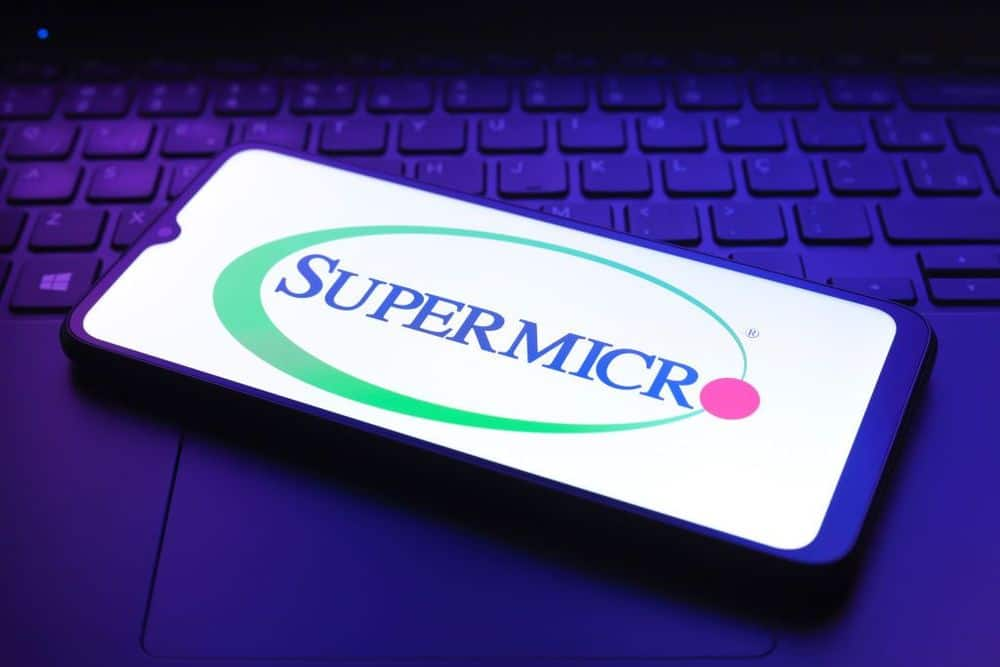 Super Micro Among Best-Performing S&P 500 Stocks This Year Despite Market Mayhem: Retail Mood Stays Dim