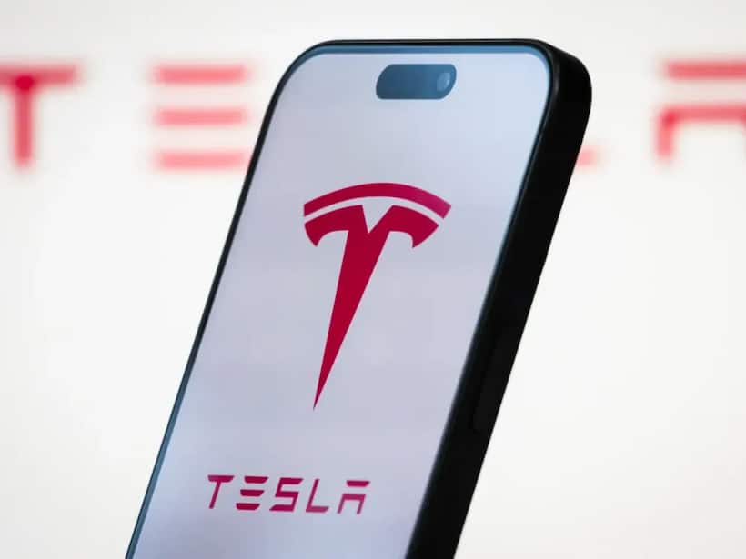 https://stocktwits.com/news articles/markets/equity/tesla launches upgraded model s x in us raises prices 5000 dollars/chlicMCRRGy