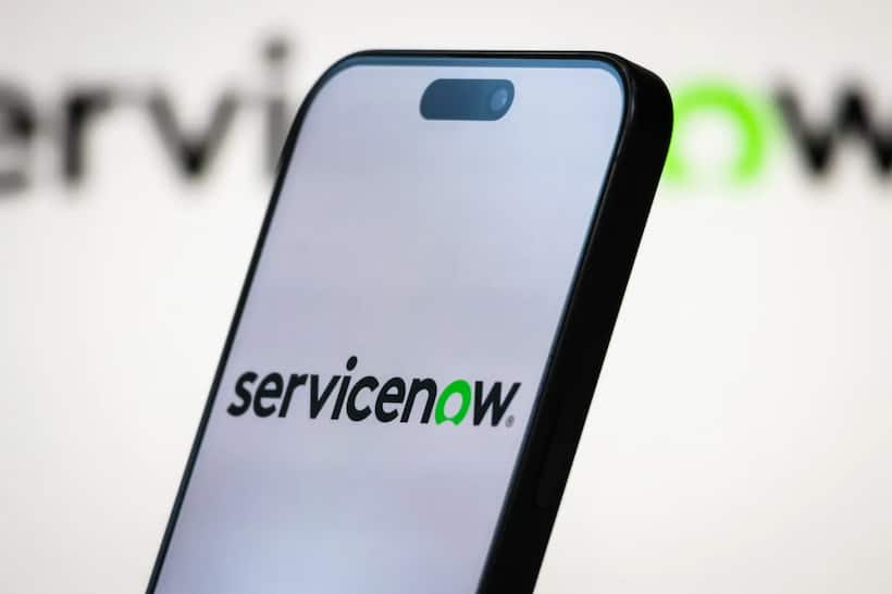 https://stocktwits.com/news articles/markets/equity/servicenow wins buy rating from wall street analyst on best in breed ai edge/chmJQ1eRREE