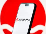 Broadcom Launches Tomahawk Ultra To Speed Up AI Data Crunching: Retail’s Exuberant