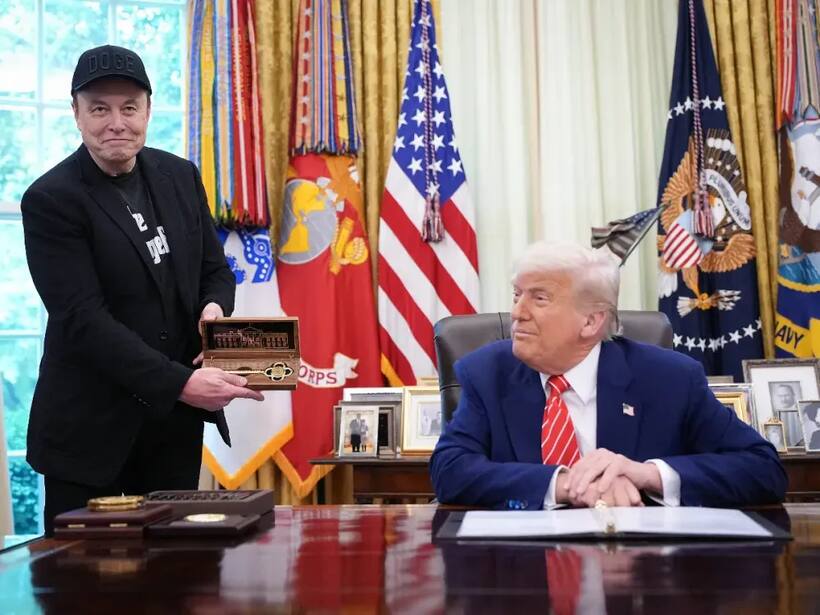 https://stocktwits.com/news articles/markets/equity/trump sends off elon musk with symbolic key to the white house says he s not really leaving/ch0u5LtRbuh