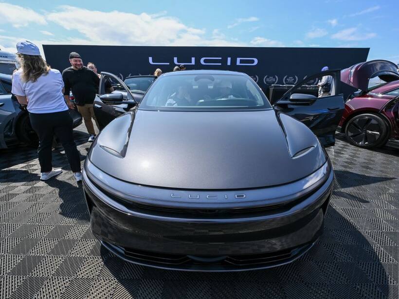 https://stocktwits.com/news articles/markets/equity/baird hikes price target on lucid/chQirmlRbQp