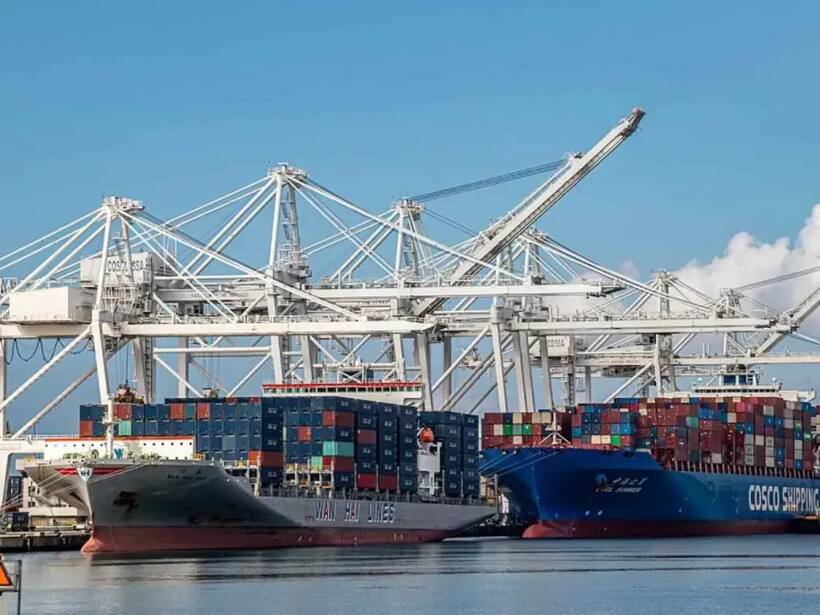 https://stocktwits.com/news articles/markets/equity/trump tariffs cause biggest fall on record of uk exports to us/chlLyVkRRG8