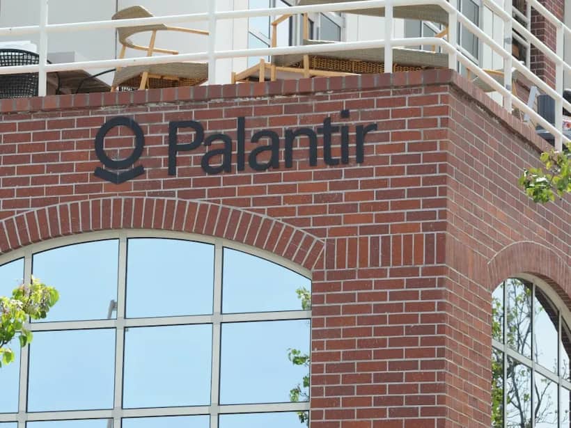 https://stocktwits.com/news articles/markets/equity/palantir reportedly in talks with irs social security as federal role expands under trump/ch0uGdDRbu3