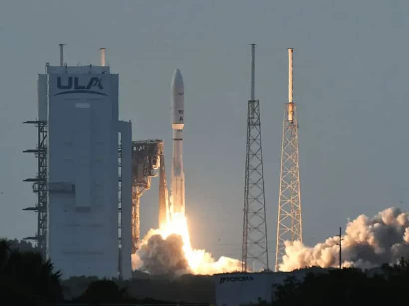 https://stocktwits.com/news-articles/markets/equity/amazon-sends-first-kuiper-satellites-to-space-to-rival-starlink-telecom-giants/chQCw3YRbLT
