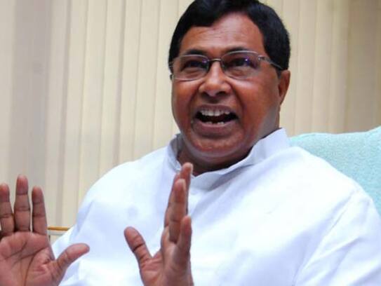ex minister janareddy fires on it raids on congress leaders ksp 