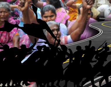 Nalgonda hamlet rejects Bathukamma sarees, protest for road