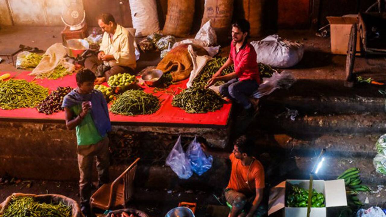 Retail inflation at 2 year high, all eyes on RBI's policy review