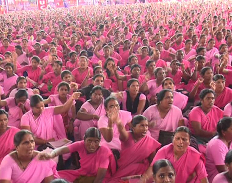 Asha workers protest