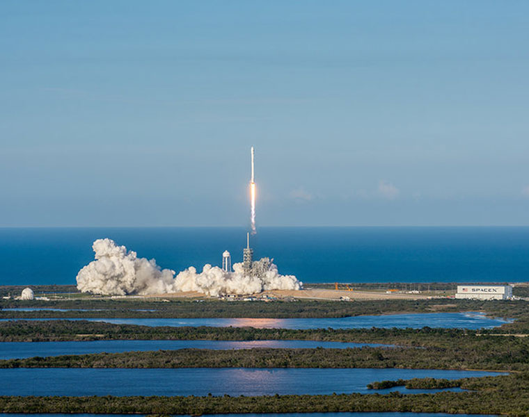 SpaceX becomes first to refly used rocket