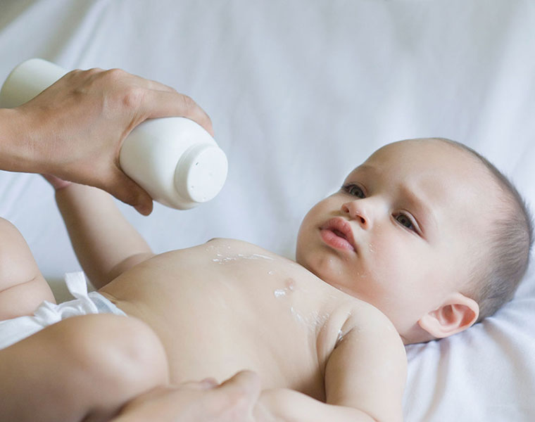 5 unusual ways baby powder is useful even now