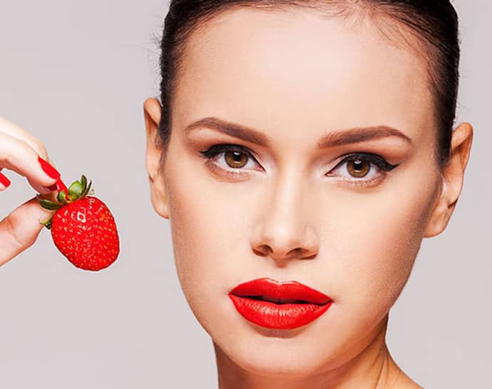 <p>Be it adults or children, strawberries are pretty much liked by everyone. This bright red and healthy fruit is rich in antioxidants and can provide a whole lot of benefits.<br />
&nbsp;</p>
