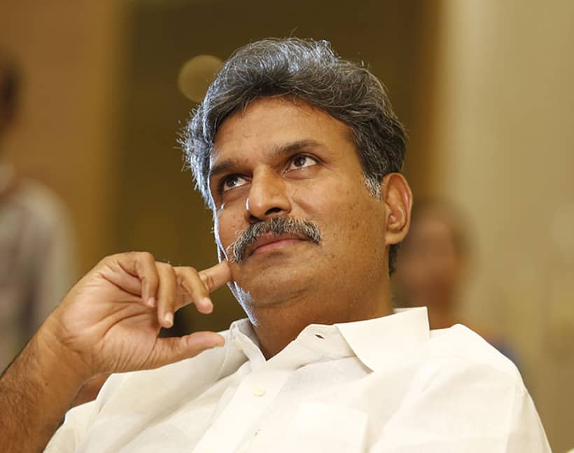ఆ నలుగురి బాటలోనే కేశినేని..?