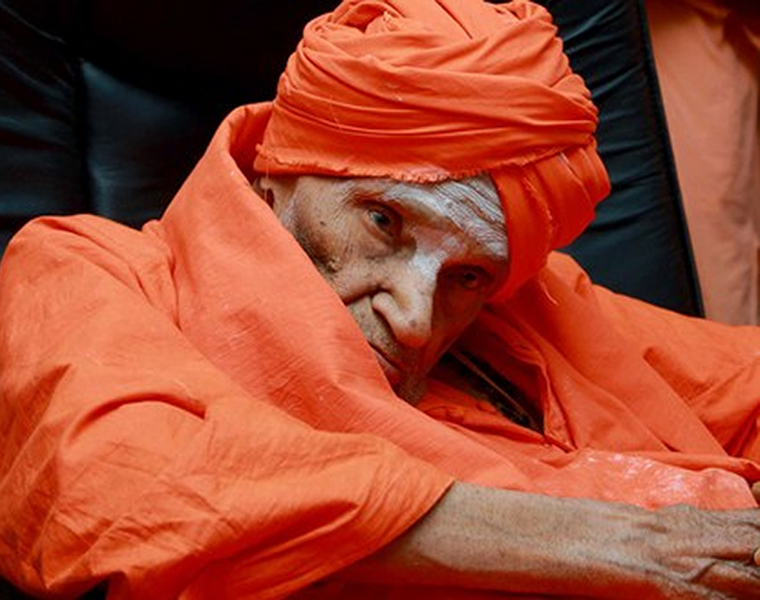 siddaganga mutt seer supports fight for lingayat religion says mb patil