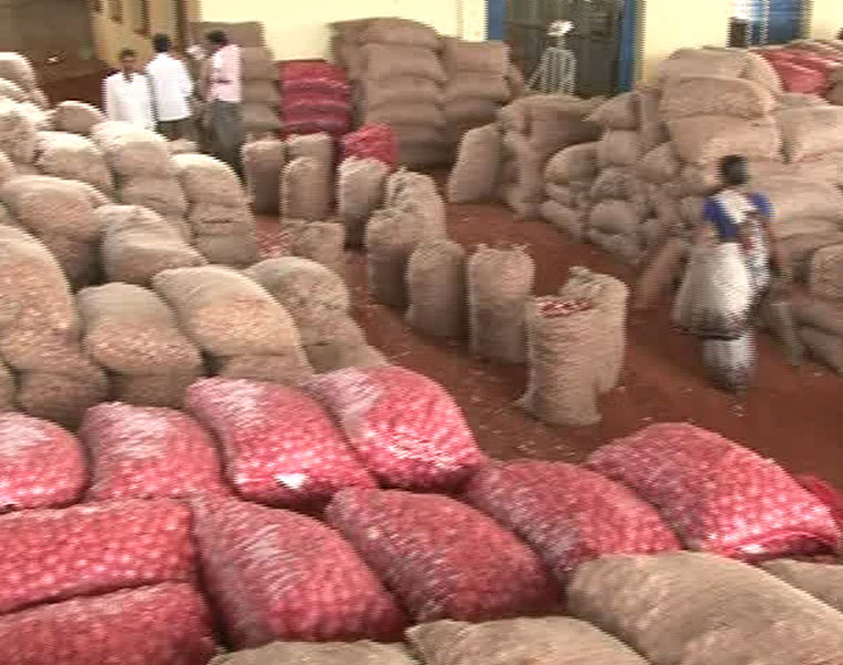 Onion Price Decreased Faremers Are In Tear