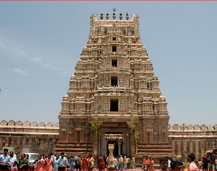 Ayyappa devotees attacked by security guards at Tiruchirappalli Srirangam temple in Tamil Nadu RMA