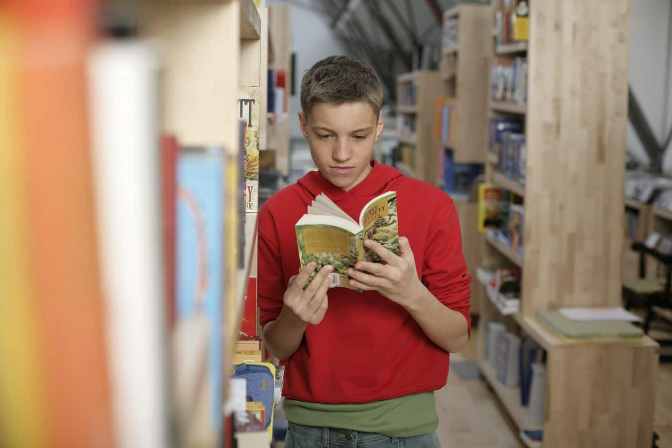 Scholastic Stock Hits 4-Year Low After Q2 Double Miss, Facing Retail Criticism