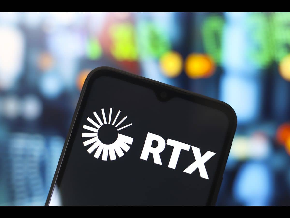 RTX Stock In Spotlight After Collins Aerospace Announces Avionics Upgrade, Modernization Program: Retail Keeps A Watchful Eye