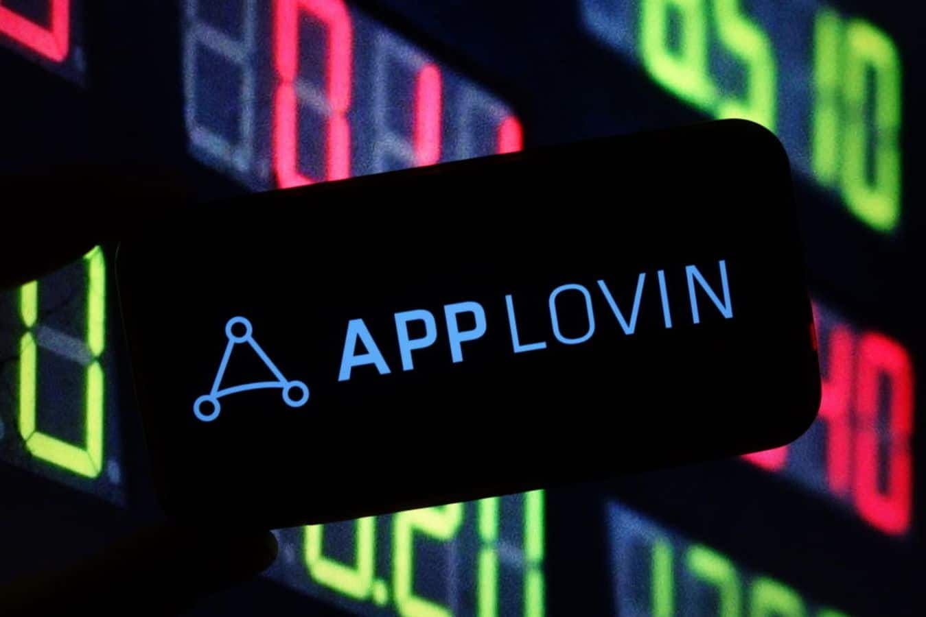 AppLovin Stock Pulls Back Late Friday Following S&P 500 Snub: Retail Stays Bullish