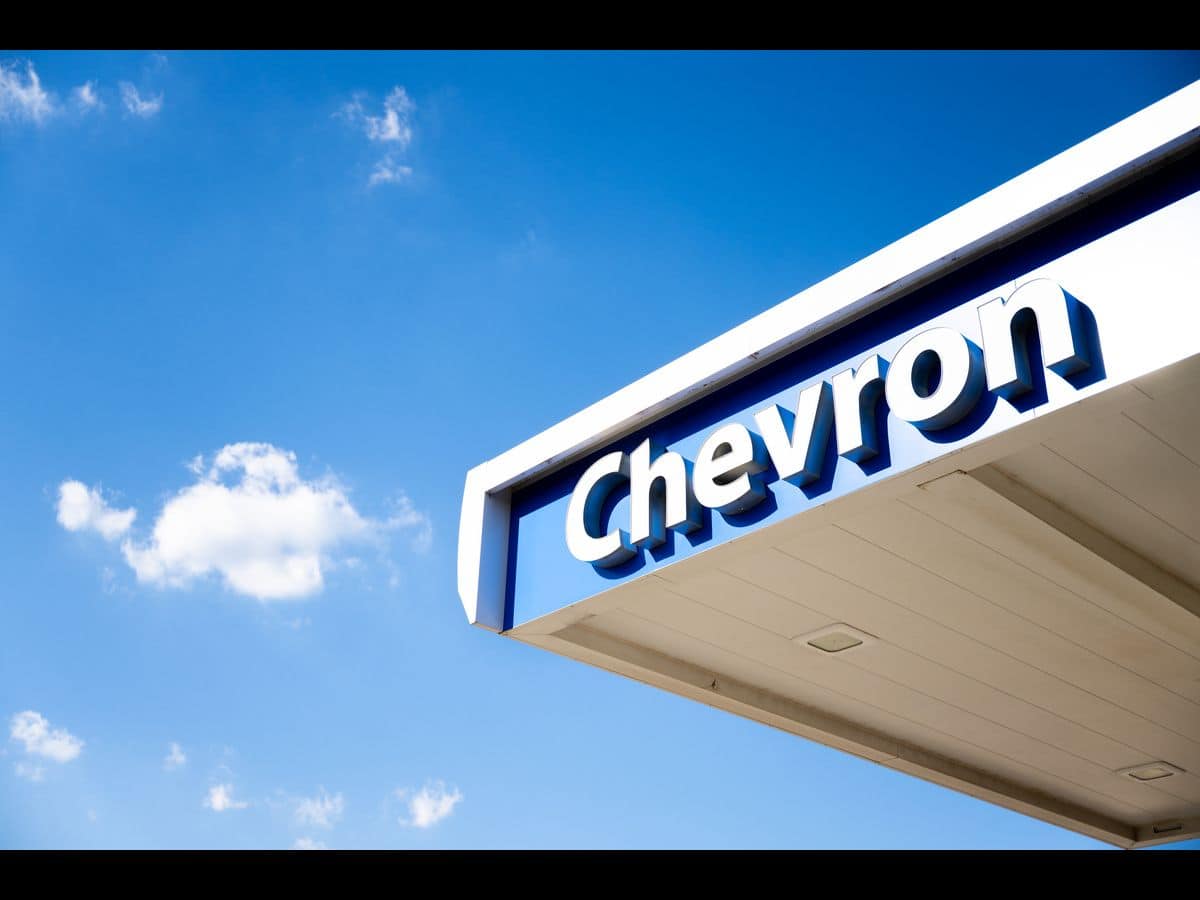 Chevron Corp Stock In Focus After Firm Announces Restructuring Charges Of Up To $1.5B In Q4: Retail Stays Confident