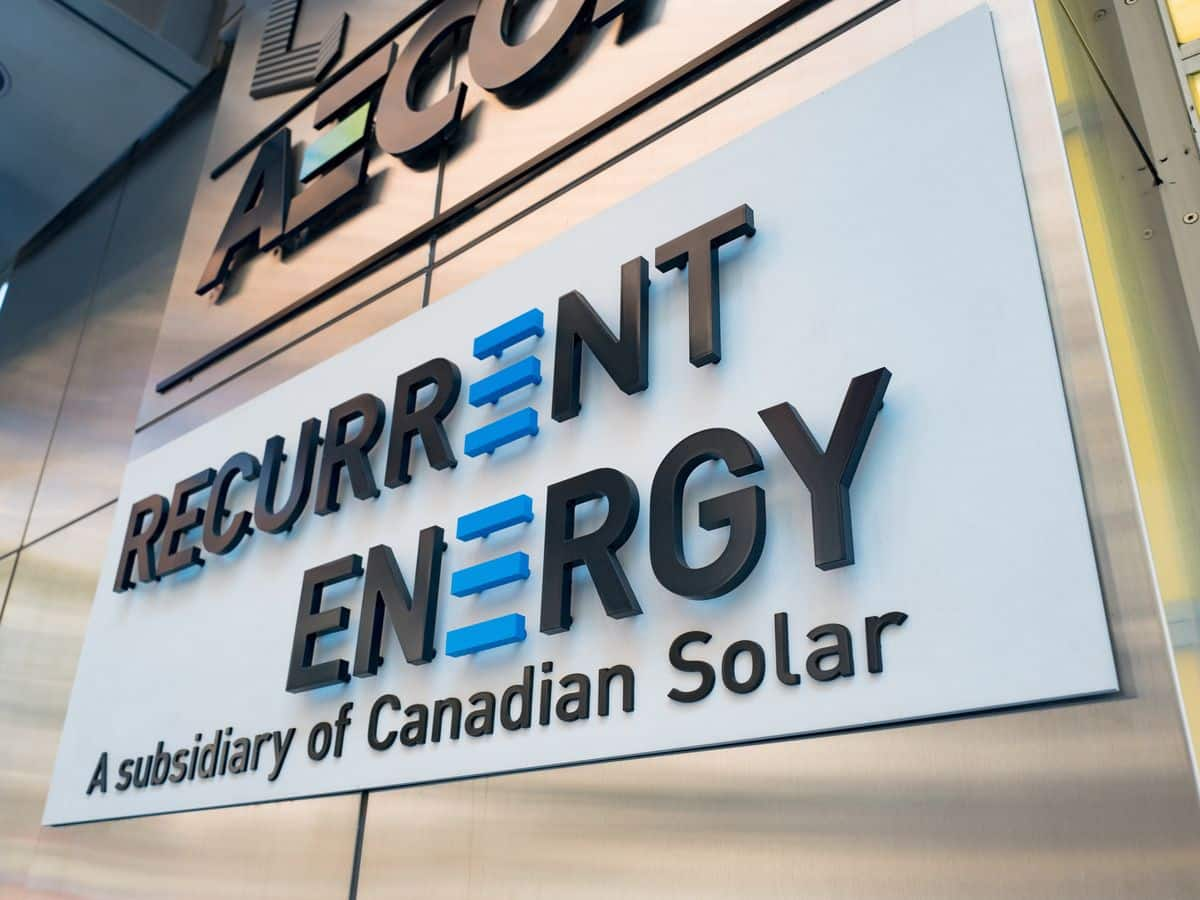 Canadian Solar Stock Tumbles On Q3 Earnings Miss: Retail Keeps Faith