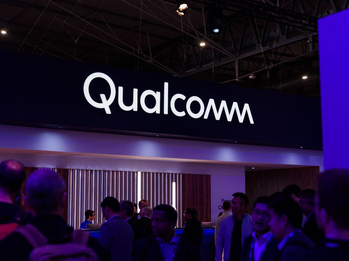 Qualcomm Shares Gain On First IoT Product Launch With STMicroelectronics: Retail Waits On Gains