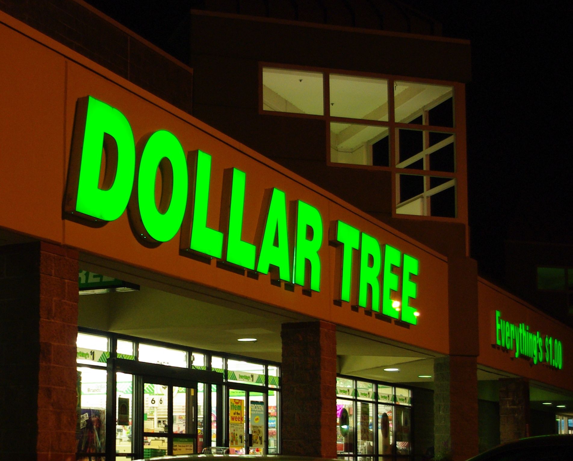 Dollar Tree Stock Rises After Q3 Earnings Beat: Retail Cheers