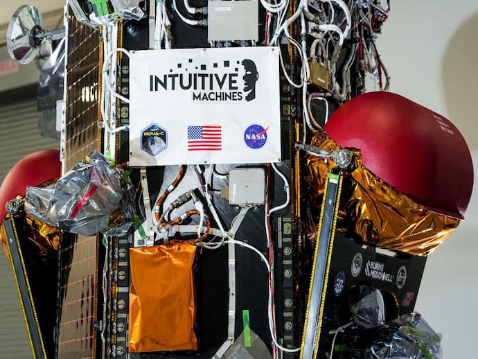 Intuitive Machines Stock Surges On Additional Contracts From NASA: Retail Sentiment Improves