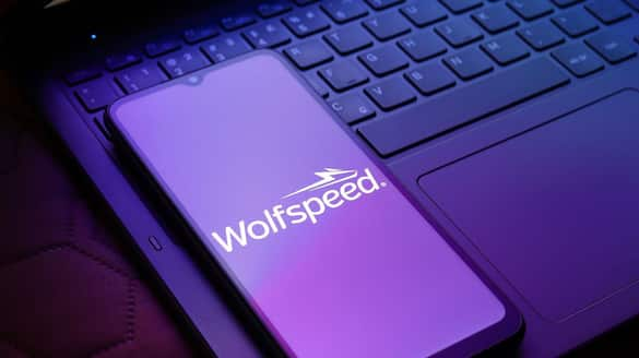 Retail Sentiment On Wolfspeed Stock Remains Bullish Despite Historic Drop To 27-Year Low