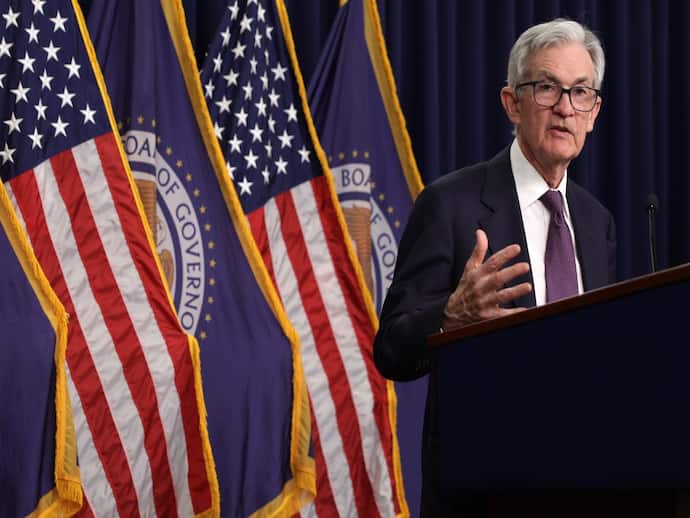 Fed’s Powell Defends 25 Bps Rate Cut As ‘Closer Call’ But Right One: ‘Best Decision To Foster Achievement Of Both Of Our Goals’