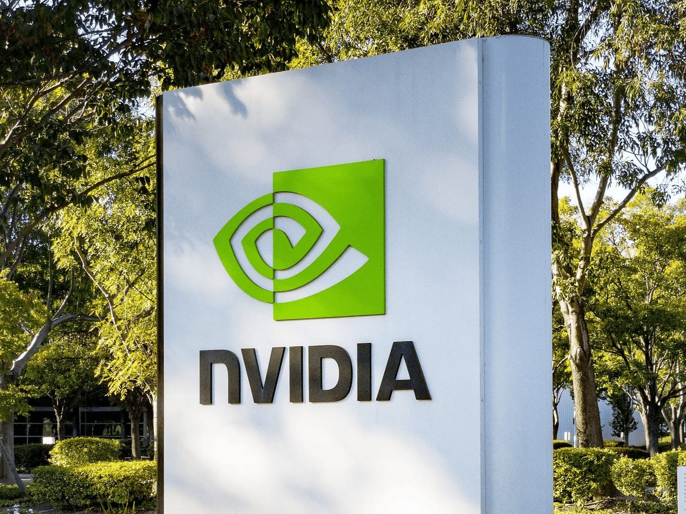 Nvidia Stock Slips Pre-Market As Team Biden Expands China Chip Export Crackdown: Retail Feels Uneasy