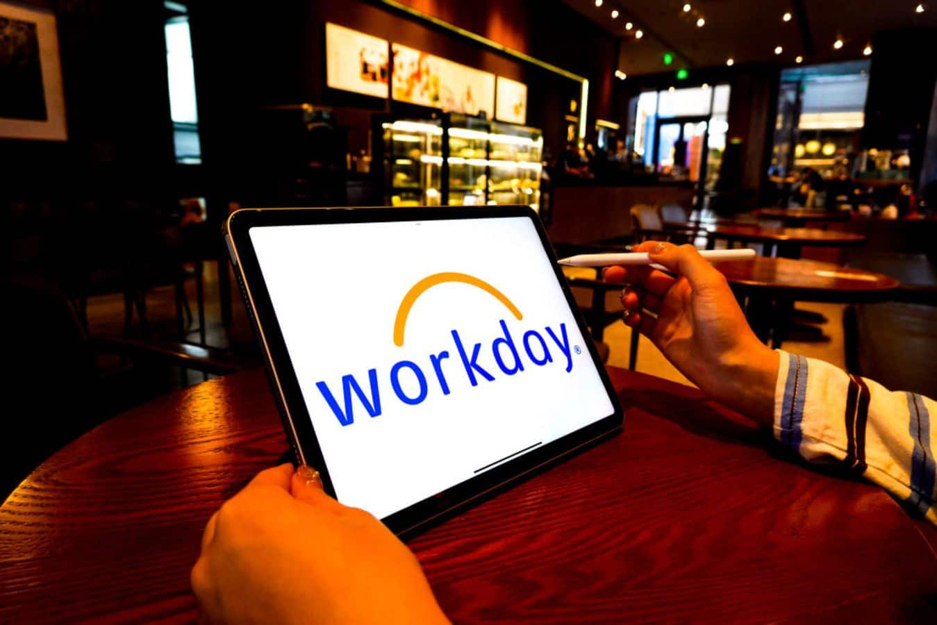 Workday Stock Bounces Higher Pre-Market After Analyst Ups Price Target: Retail Sentiment Subdued