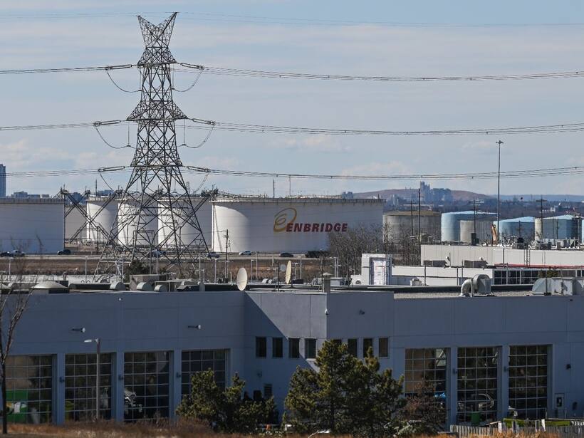 Suncor Energy Stock Rises Pre Market On Record Operational Results: Retail Sentiment Brightens