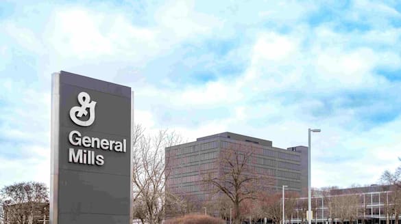 General Mills Stock Slips On Lowered Fiscal 2025 Guidance: Retail Sentiment Dips