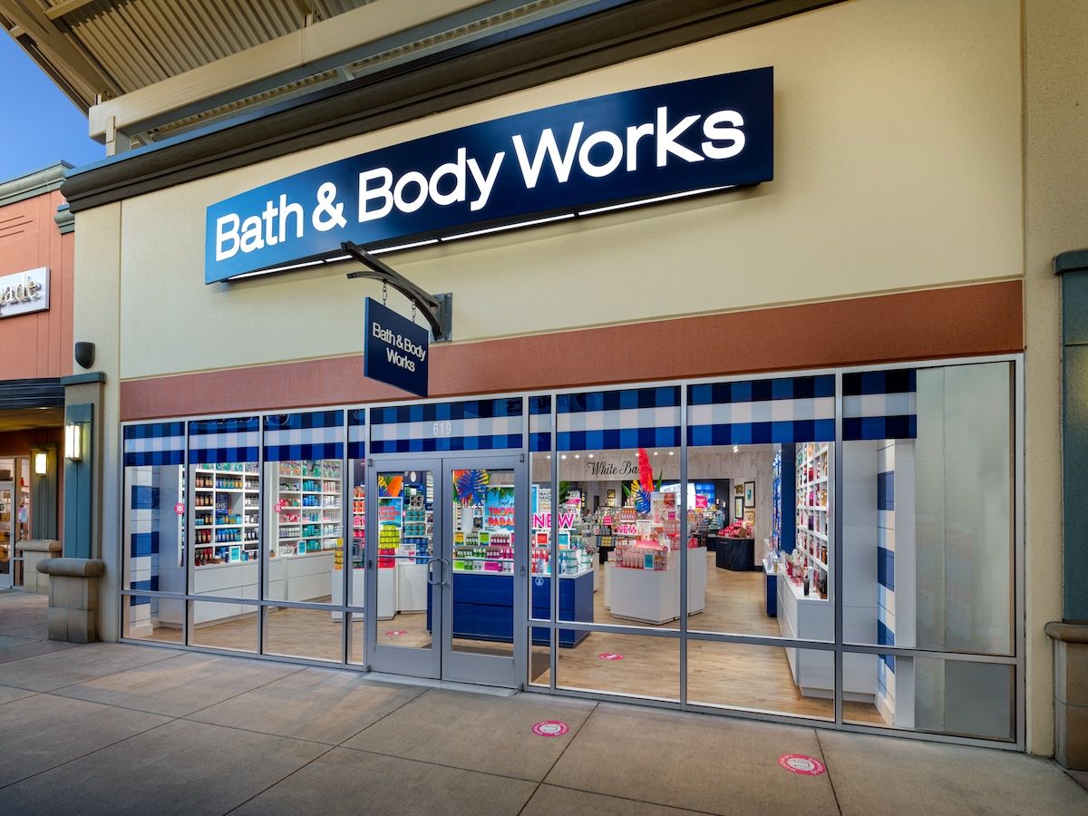 Bath & Body Works Stock Rockets Pre-Market After Upbeat Q3, Guidance Hike: Retail's Exuberant