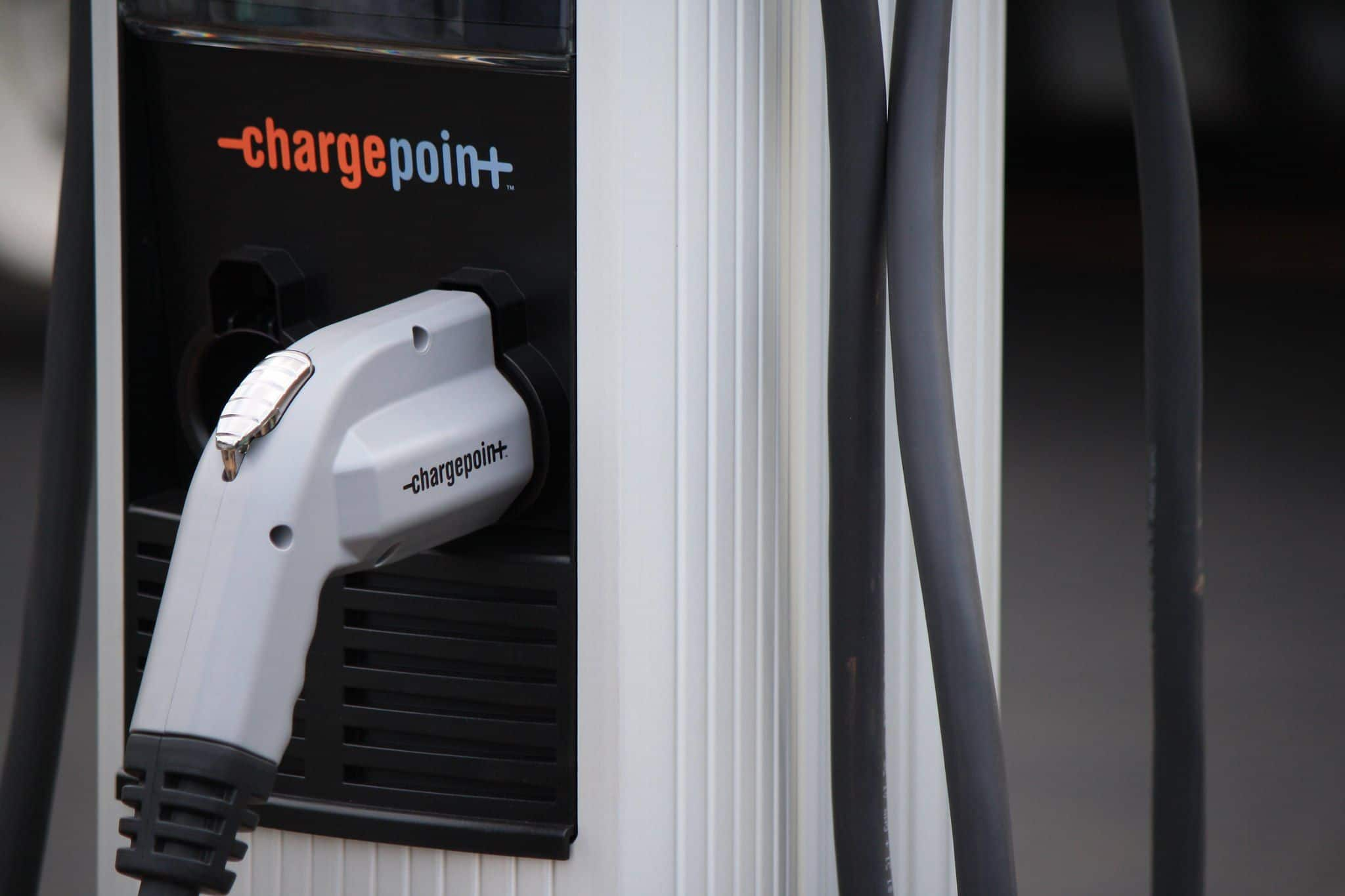 ChargePoint Stock Powers Up After Q3 Earnings Results: Wall Street And Retail Aligned In Cheer