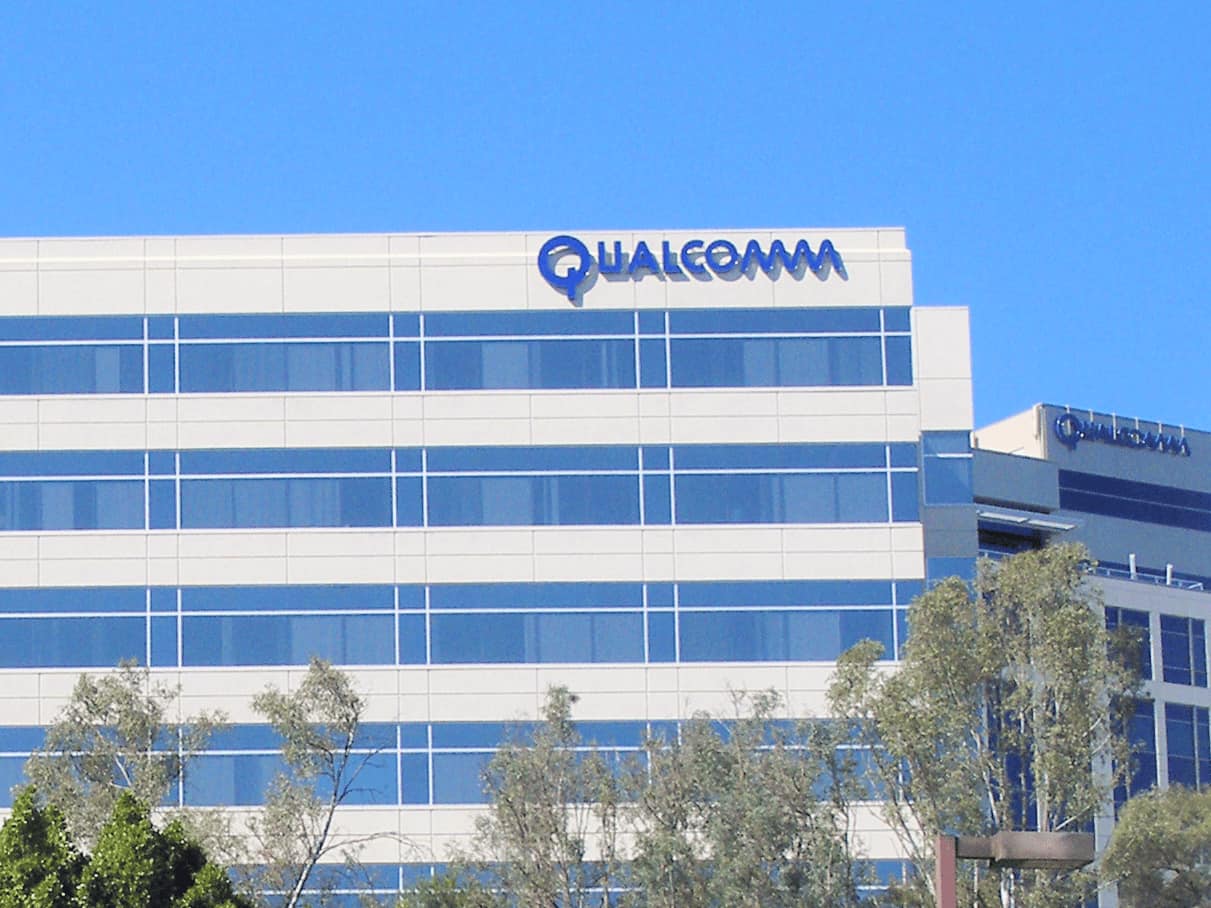 Qualcomm Stock Slips As New Growth Targets Fail To Impress Wall Street: Retail Divided