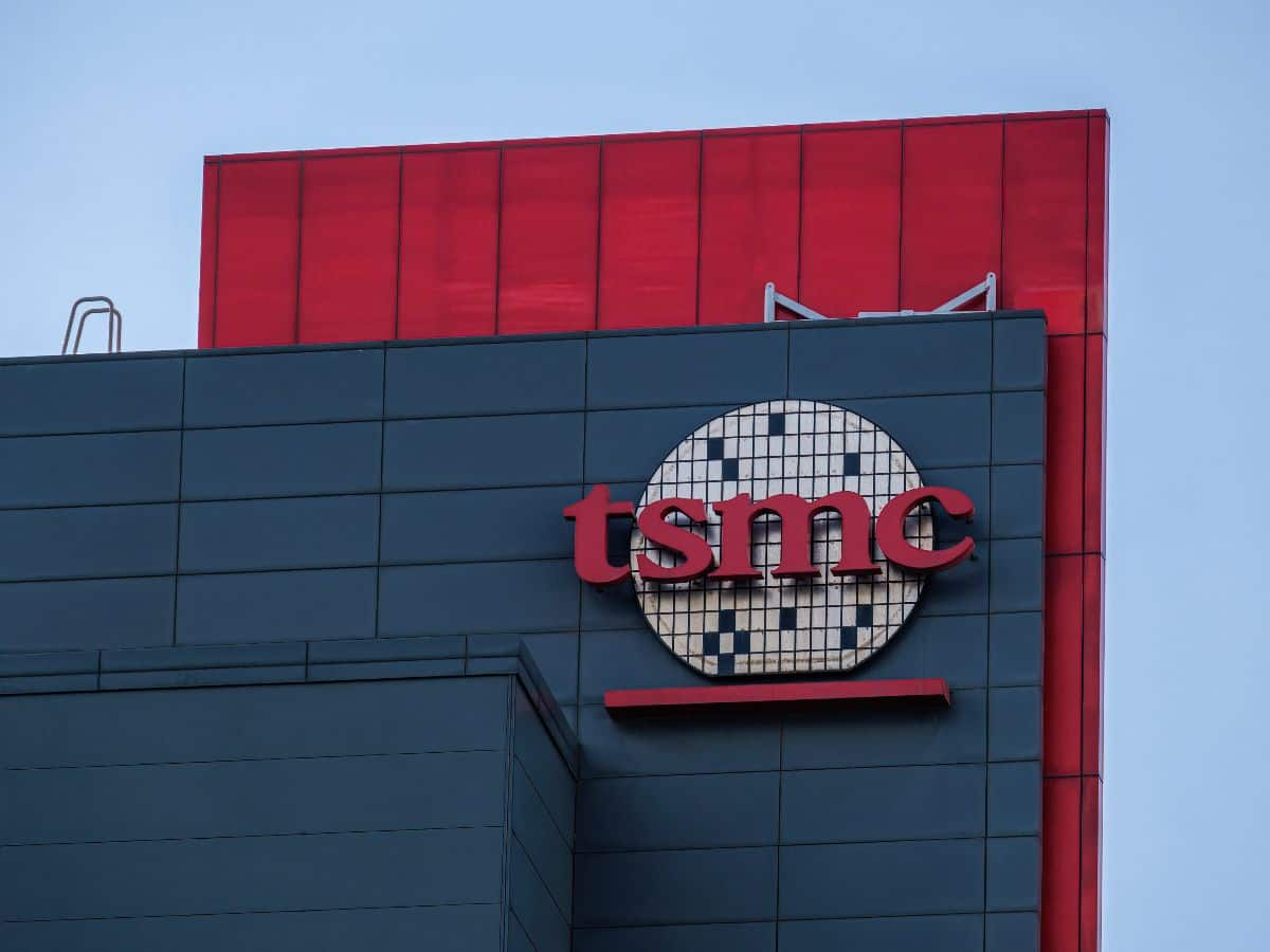 TSMC Stock Slips As Monthly Revenue Declines Despite 34% Annual Jump: Retail Chatter Soars