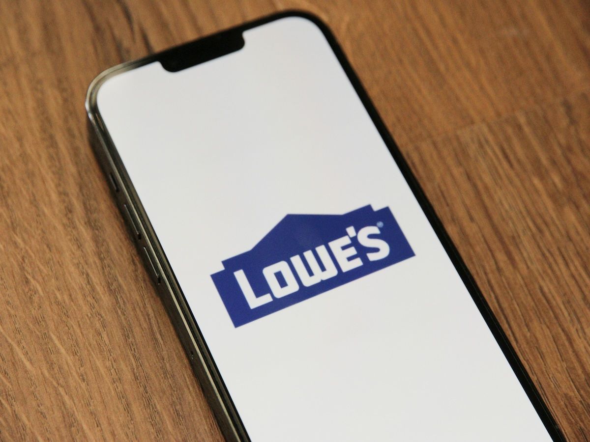 Lowe’s Stock In Focus After Q3 Earnings Beat, Upgraded EPS Guidance: Retail Applauds Results