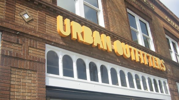 Urban Outfitters Stock Slips Ahead Of Q3 Earnings: Retail’s Neutral